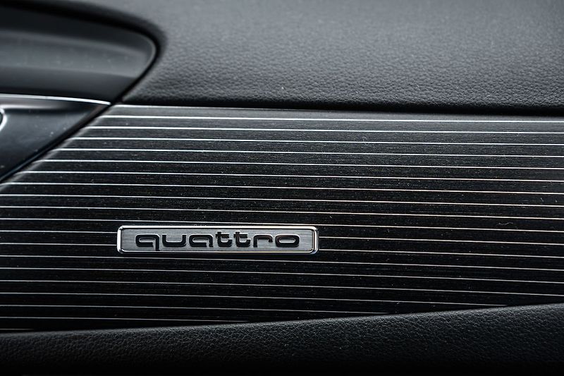 Audi A6 Avant 3,0 BiTDI Competition Ma - fotka 17 z 25