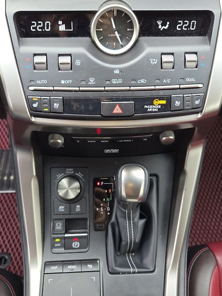 Lexus NX 300h (2018) na splátky všem od 10%akontace - fotka 13 z 16