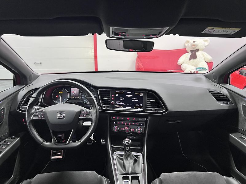 Seat Leon Cupra 300, 221 kW, REZERVACE - fotka 17 z 34