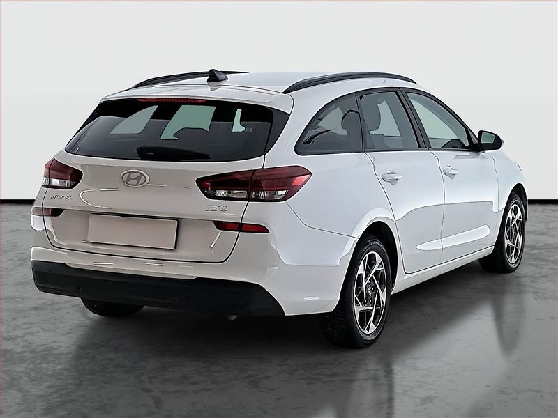 Hyundai i30 (2024) Family Smart 1.5 DPI - fotka 5 z 20