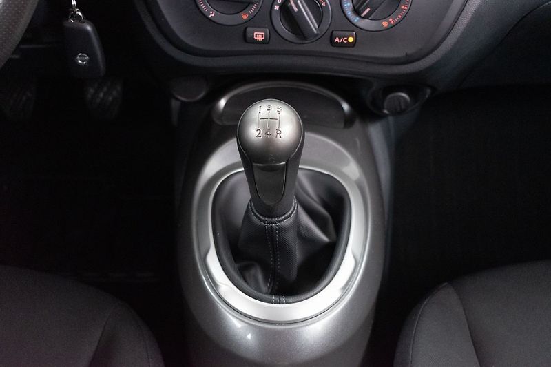 Nissan Juke 1.6i 69kW *KLIMA*ČR* - fotka 18 z 29