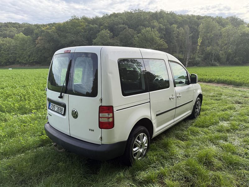 Volkswagen Caddy (2011) 1,6TDi,ČR,Serviska,Tažné,Nehav - fotka 5 z 14