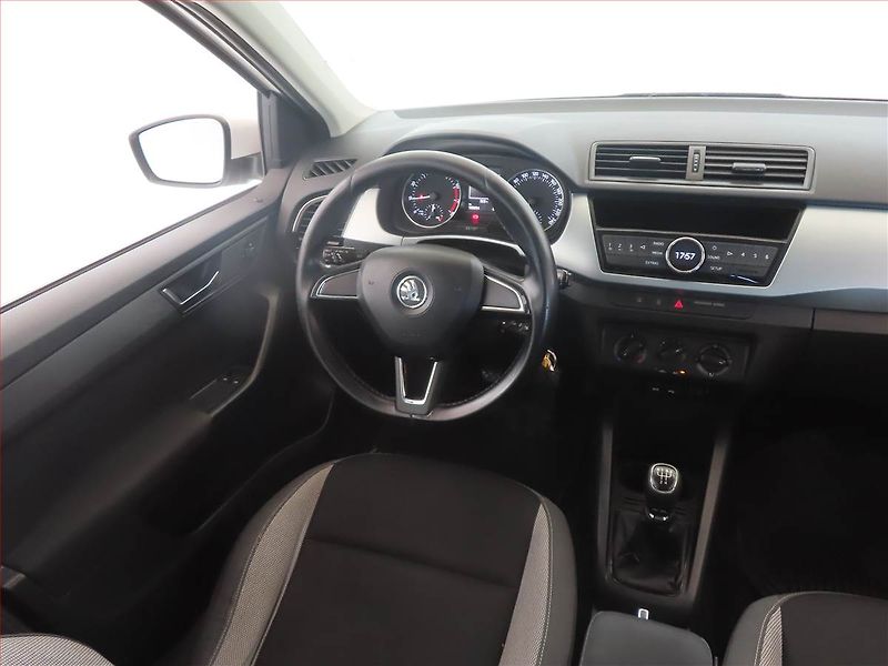 Škoda Fabia (2015) Ambition 1.2 TSI, Tempomat - fotka 7 z 13