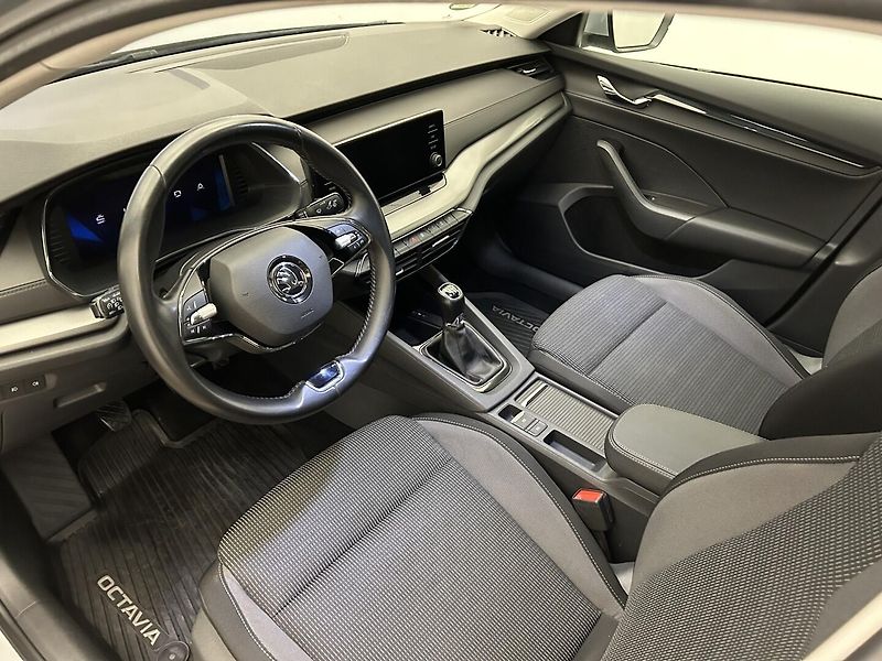 Škoda Octavia 2.0 TDI Ambition Plus Extra - fotka 6 z 21