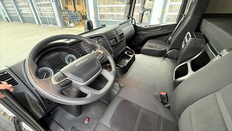 Iveco S-WAY 11,1   6x2 vč. valniku a HNJ P - fotka 10 z 13