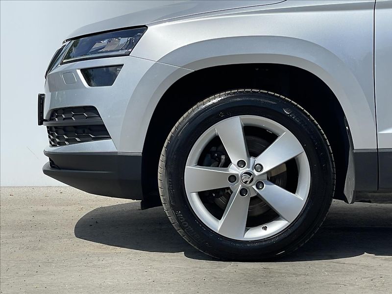 Škoda Karoq 2,0 TDI Ambition Plus TAŽNÉ - fotka 20 z 23