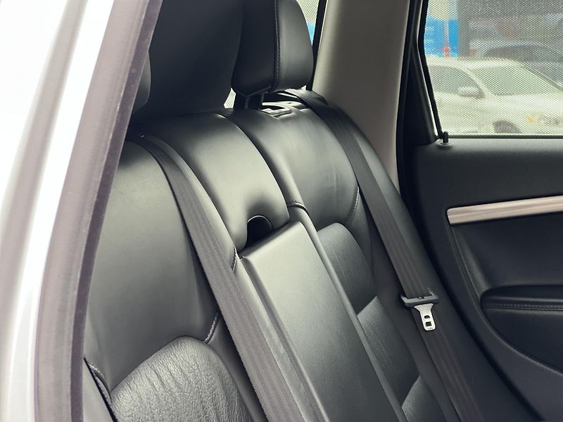 Volvo V70 2.0D D4 AUTOMAT KŮŽE KLIMA - fotka 27 z 41