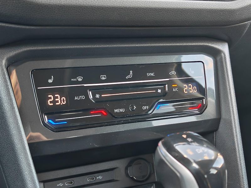 Volkswagen Tiguan Life 7DSG 1,5TSi - fotka 17 z 22