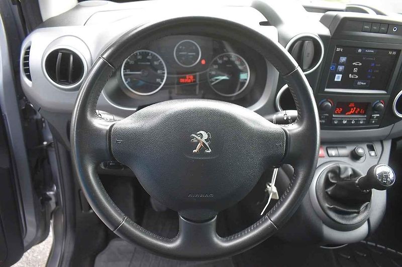 Peugeot Partner byl čtyři roky starý a najel 84 000 kilometrů