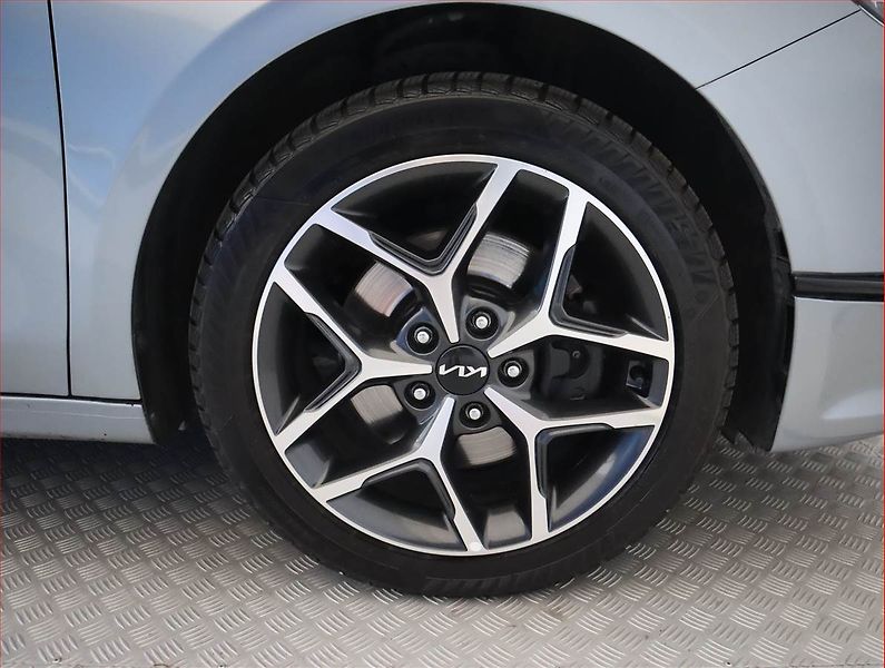 Kia Ceed (2021) 1.5 T-GDI, Automat, Serv.kniha - fotka 15 z 19
