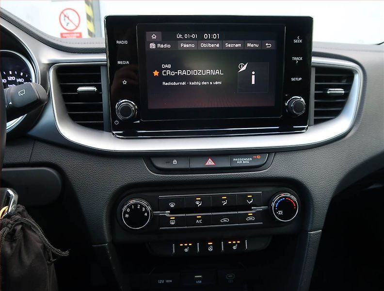 Kia Ceed (2023) Spin 1.0 T-GDI, SPIN, DPH - fotka 12 z 20