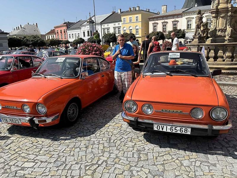 Sraz veteránů Škoda 110R v Uničově