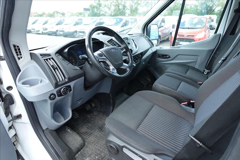Ford Transit 2,0 TDCi  L3H2 9MÍST KLIMA - fotka 20 z 37