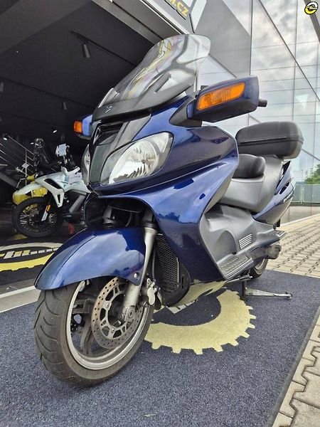 Suzuki Burgman 650 (2002) - fotka 10 z 22