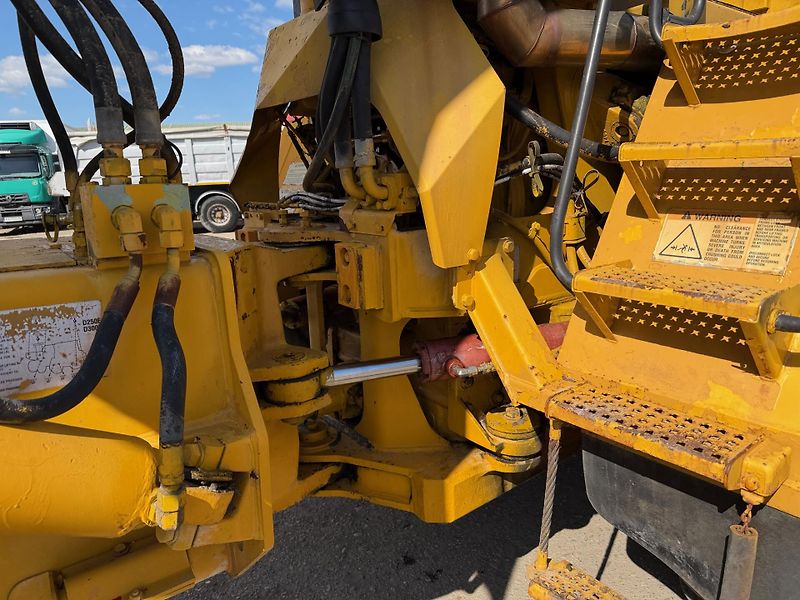 Caterpillar (1998) - fotka 8 z 16