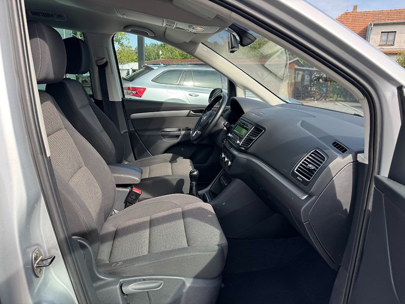 Volkswagen Sharan (2013) Comfortline 2.0 TDI 103kW - fotka 25 z 37