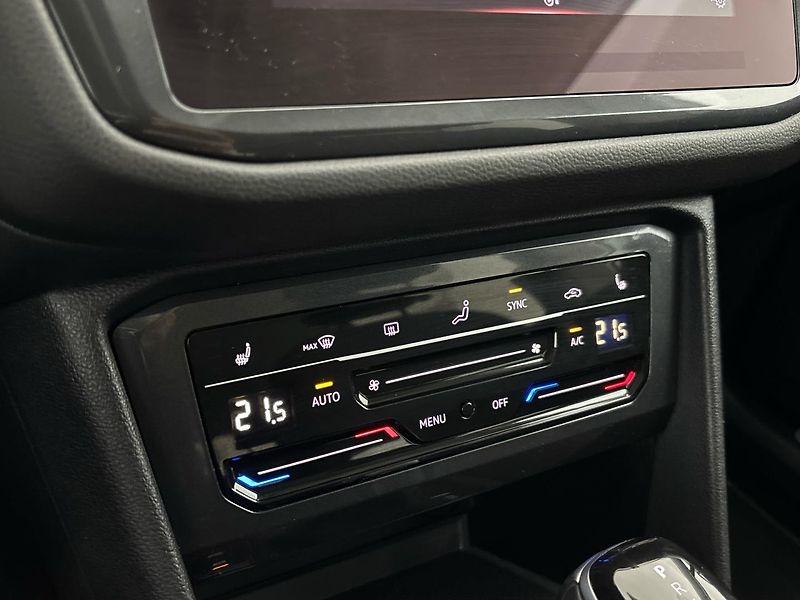 Volkswagen Tiguan Life DSG - fotka 19 z 30