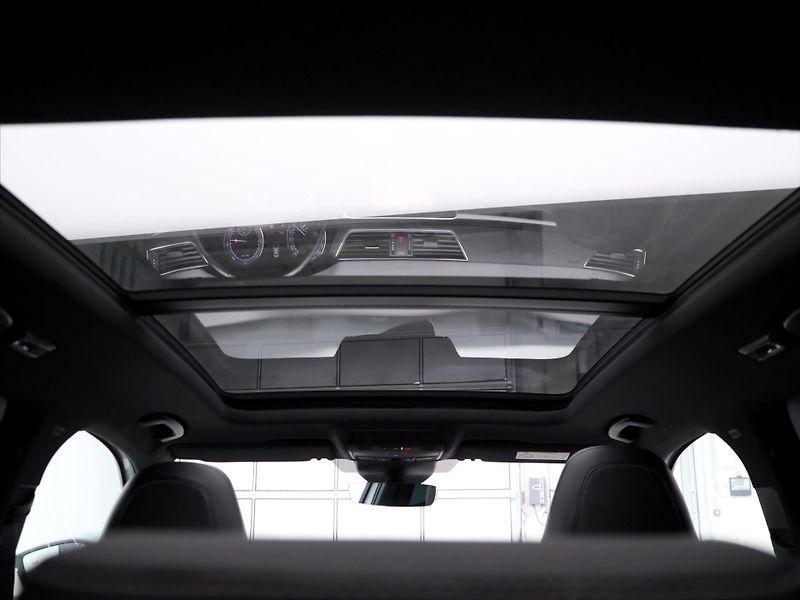 Škoda Superb 2,0 TDI DSG 4x4 Sportline - fotka 32 z 39