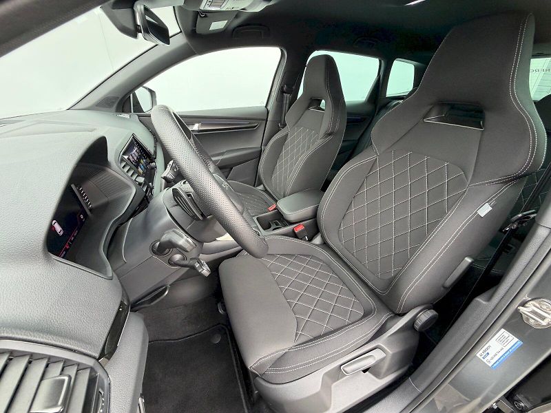 Škoda Karoq (2025) 1.5 TSI 110KW DSG SportLine - fotka 6 z 35