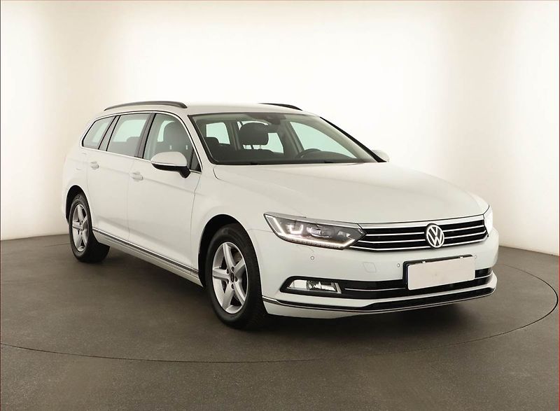 Volkswagen Passat (2019) 2.0 TDI, 4X4, Automat - fotka 1 z 18
