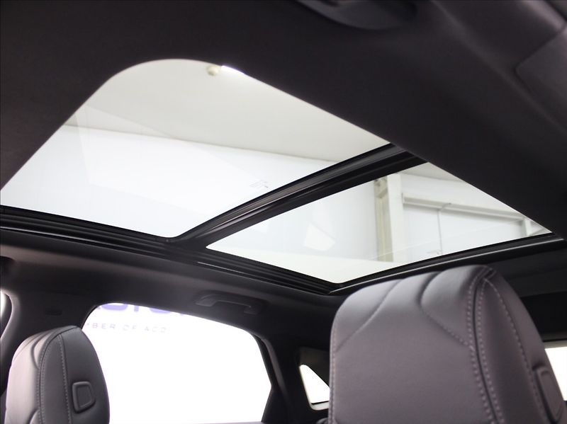 DS Automobiles DS7 Crossback 1,6 PHEV 225k. Rivoli PANO.ČR - fotka 25 z 29