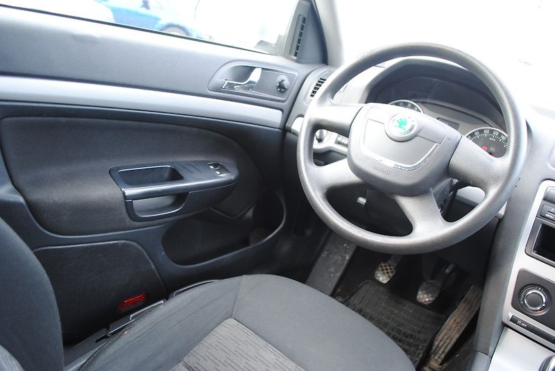 Škoda Octavia 1,6 TDI 4x4 - fotka 14 z 19