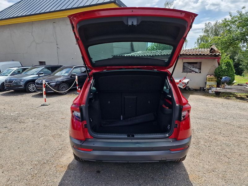 Škoda Karoq 1,6TDI STYLE NAVI WEBASTO - fotka 9 z 18