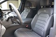 Volkswagen Touareg 3.0 TDI ve výbavě R-line.