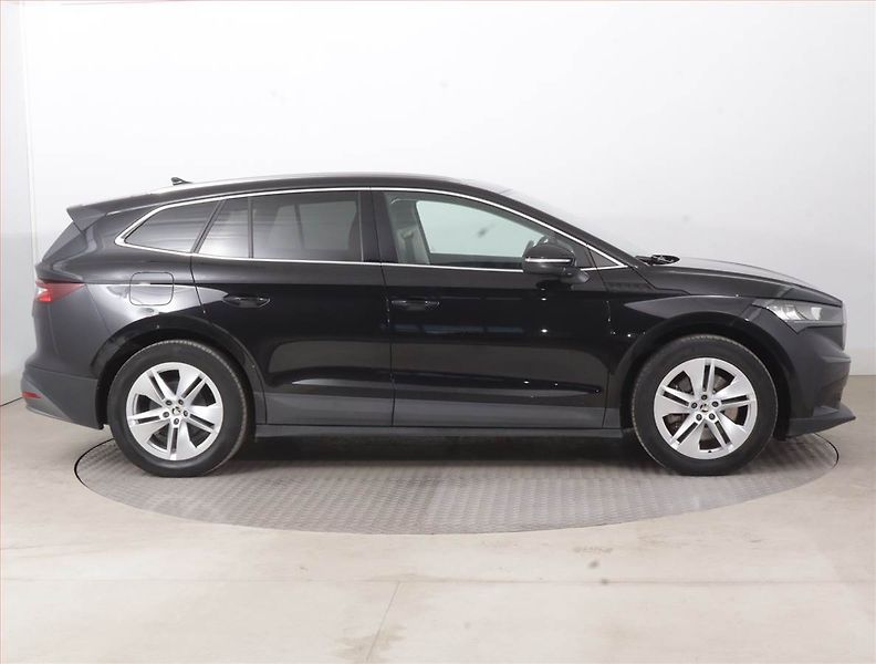 Škoda Enyaq (2023) iV 80 (82 kWh), SoH 95% - fotka 6 z 19