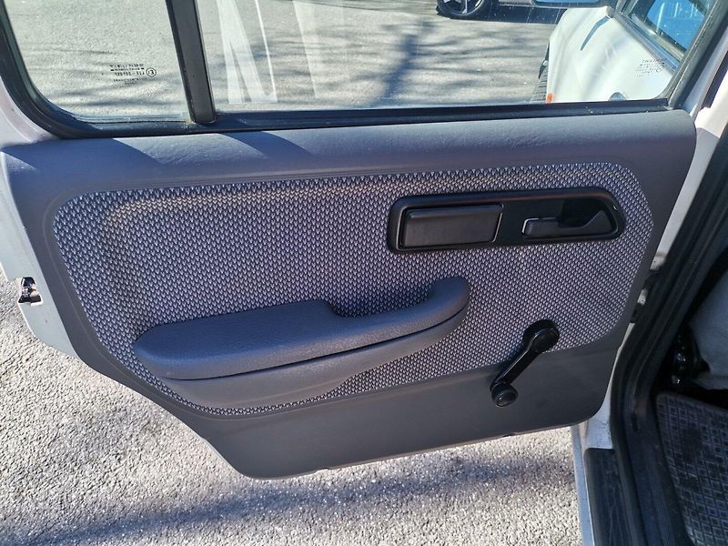Ford Sierra (1991) 2.0i 74kw CLX Kombi - fotka 16 z 33