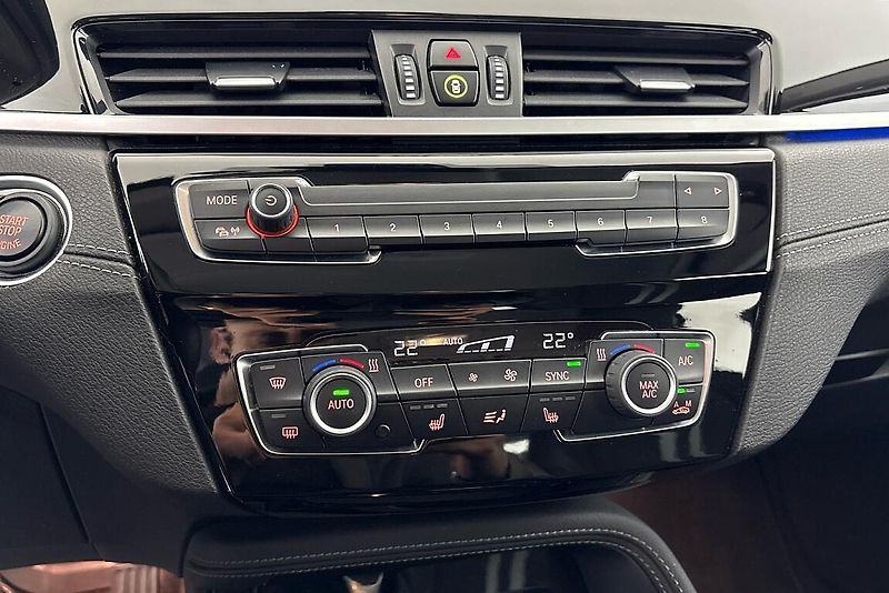 BMW X1 xDrive18d - fotka 19 z 24