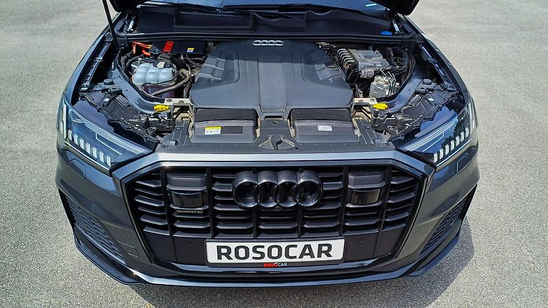 Audi Q7 S-LINE 3.0TDI WEBASTO B&O 1ČR  - fotka 43 z 44