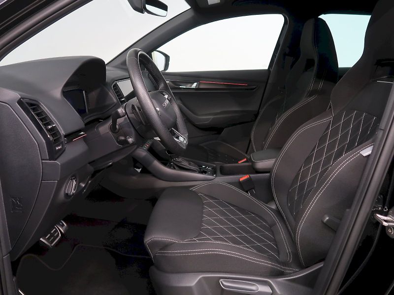 Škoda Karoq (2026) SPORTLINE 1.5TSI 110KW DSG TAŽ - fotka 13 z 42