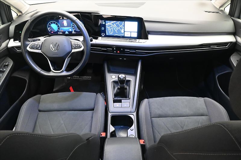 Volkswagen Golf 1,5 TSI 96 kW Life Business Zá - fotka 15 z 31