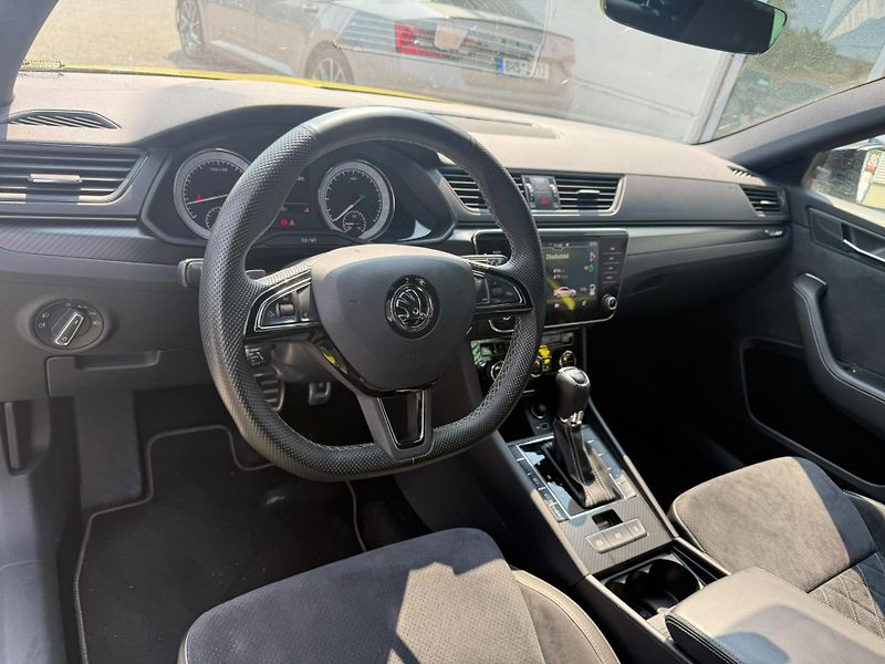 Škoda Superb Sportline 2,0 TSI 140 kw DSG - fotka 10 z 24