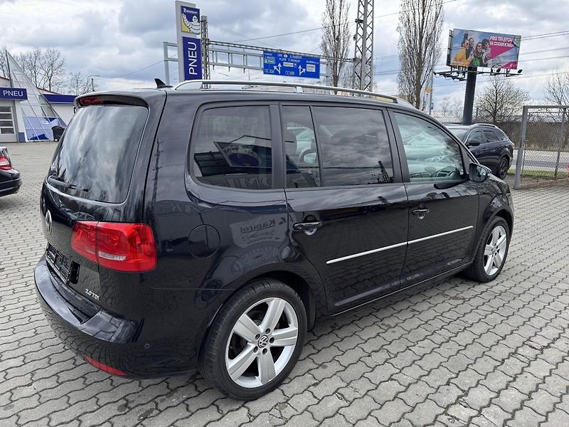 Volkswagen Touran 2.0 TDI 130 kW DSG Highline - fotka 5 z 35