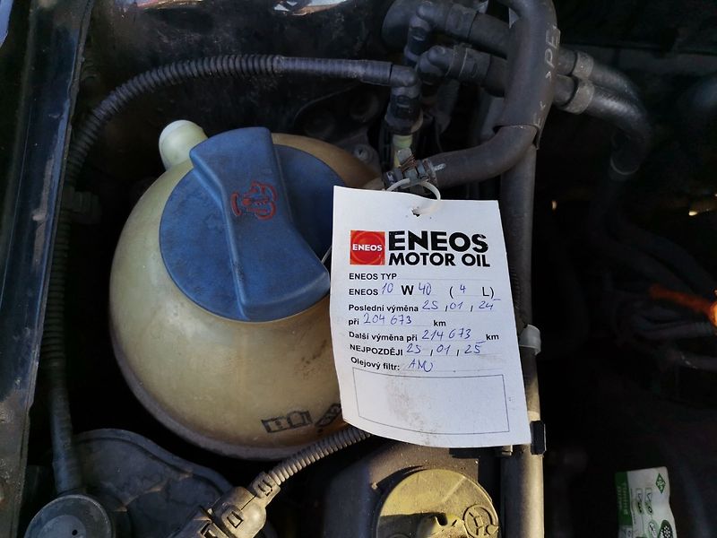 Volkswagen Golf (2001) 1.6i 77kw Klima ESP 5dv. - fotka 21 z 26