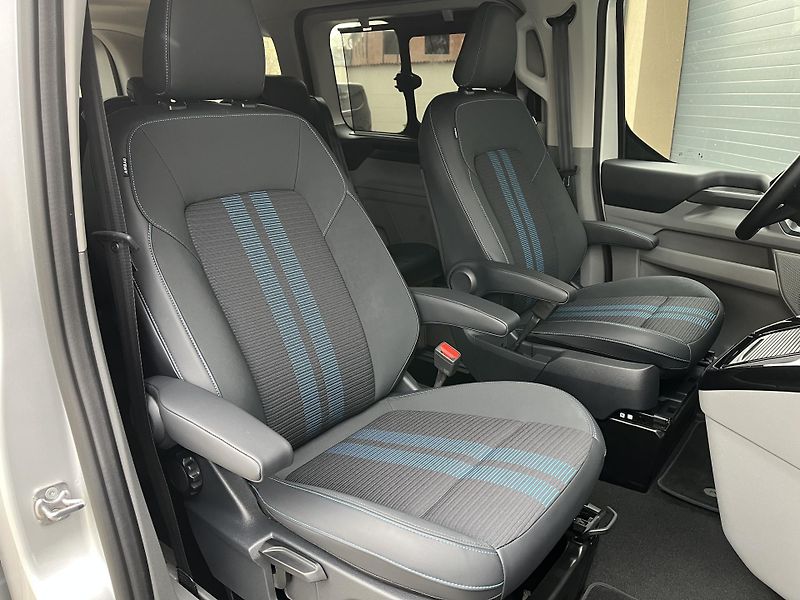Ford Tourneo Custom (2025) AWD 170 PS Sport el. TZ,DPH - fotka 16 z 49