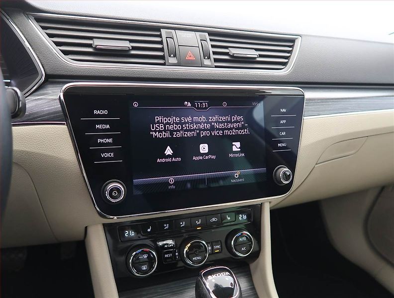 Škoda Superb (2022) Style 2.0 TDI, digi klima - fotka 17 z 27