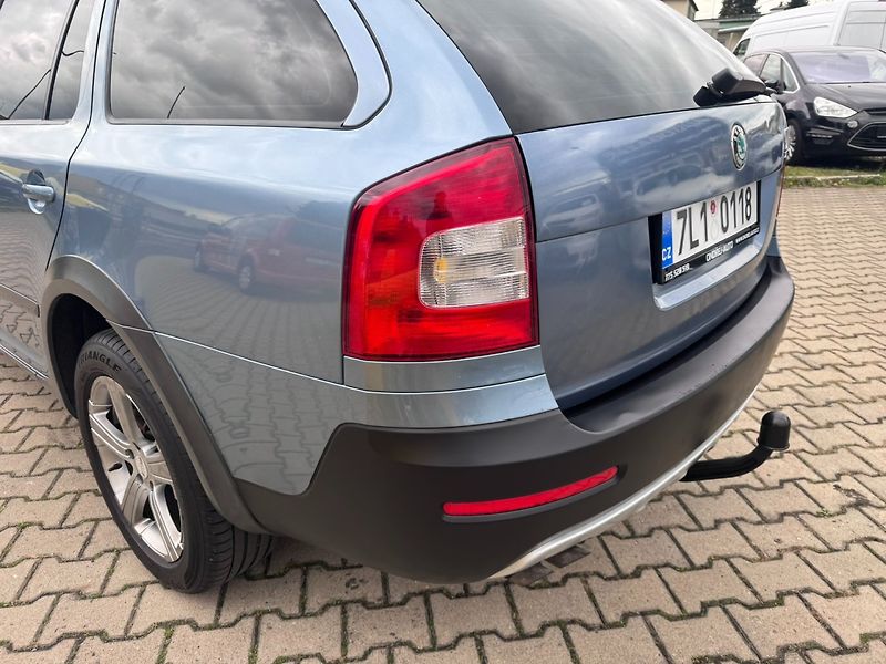 Škoda Octavia (2011) SCOUT 4X4 2,0 TDI 103 AUTOMAT - fotka 10 z 50