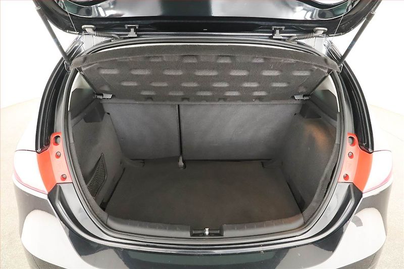 Seat Leon (2011) 1.6 TDI, po STK, jezdí výborně - fotka 11 z 14