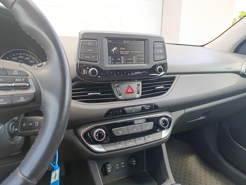 Hyundai i30 1.6CRDI 81kW ČR 1.MAJ DPH - fotka 23 z 32