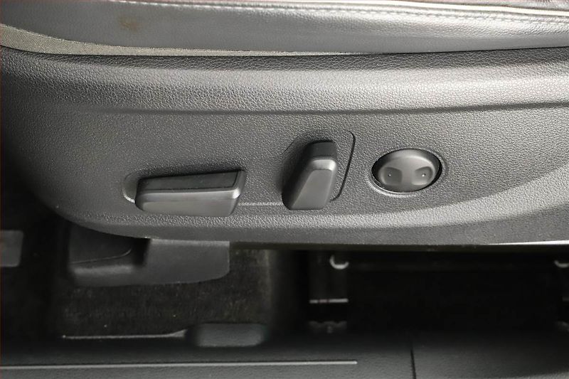 Hyundai Santa Fe (2023) Premium 2.2 CRDi - fotka 10 z 20