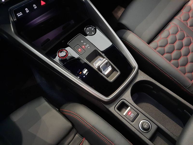 Audi RS 3 (2023) Sportback 2.5 TFSI quattro (29 - fotka 13 z 28