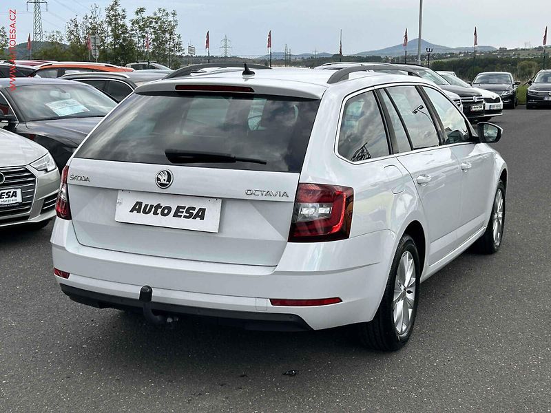 Škoda Octavia (2018) 1.4 TSI, 2.maj,ČR, autoAC - fotka 4 z 19