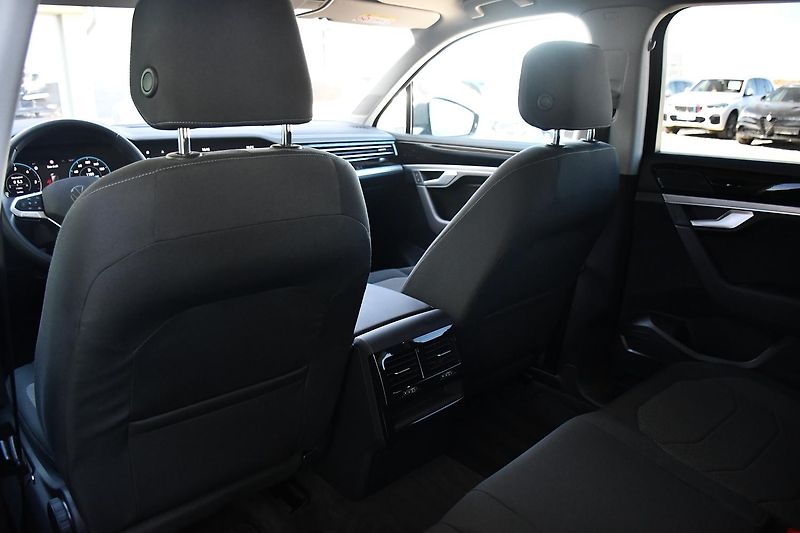 Volkswagen Touareg 3.0TDI 2.SADA KOL ČR - fotka 18 z 54