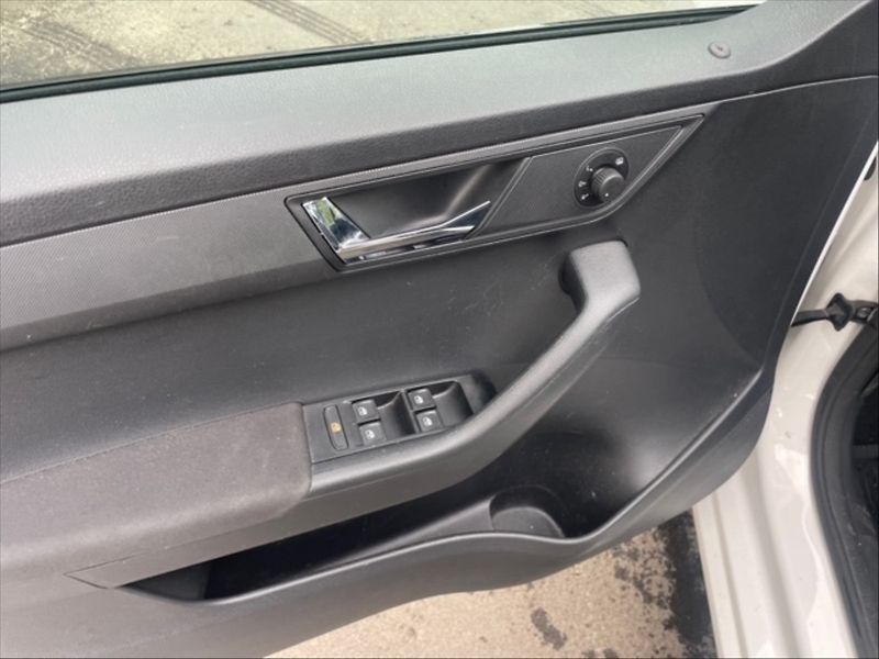 Škoda Fabia 1,0 TSI 70 Ambition - fotka 11 z 11