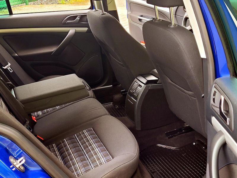 Škoda Octavia 1,2TSi *SERV.KN* Xenony        - fotka 22 z 46