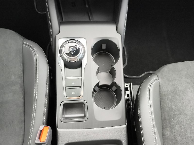 Ford Kuga (2026) ST-Line X 2.5 HEV 134 kW, auto - fotka 17 z 18