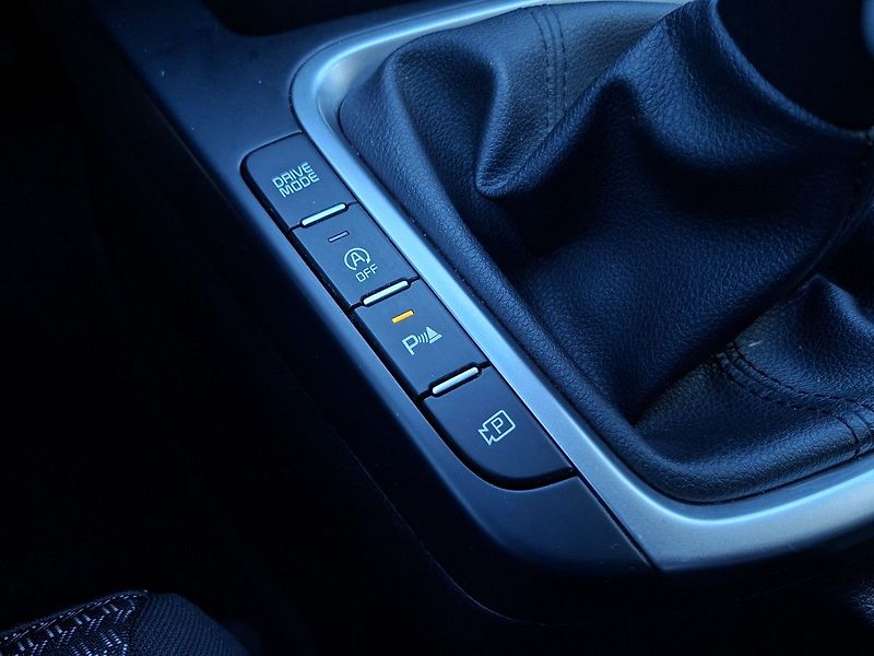 Kia Ceed 1,6 CRDI 136K M6 1.MAJ! - fotka 22 z 23